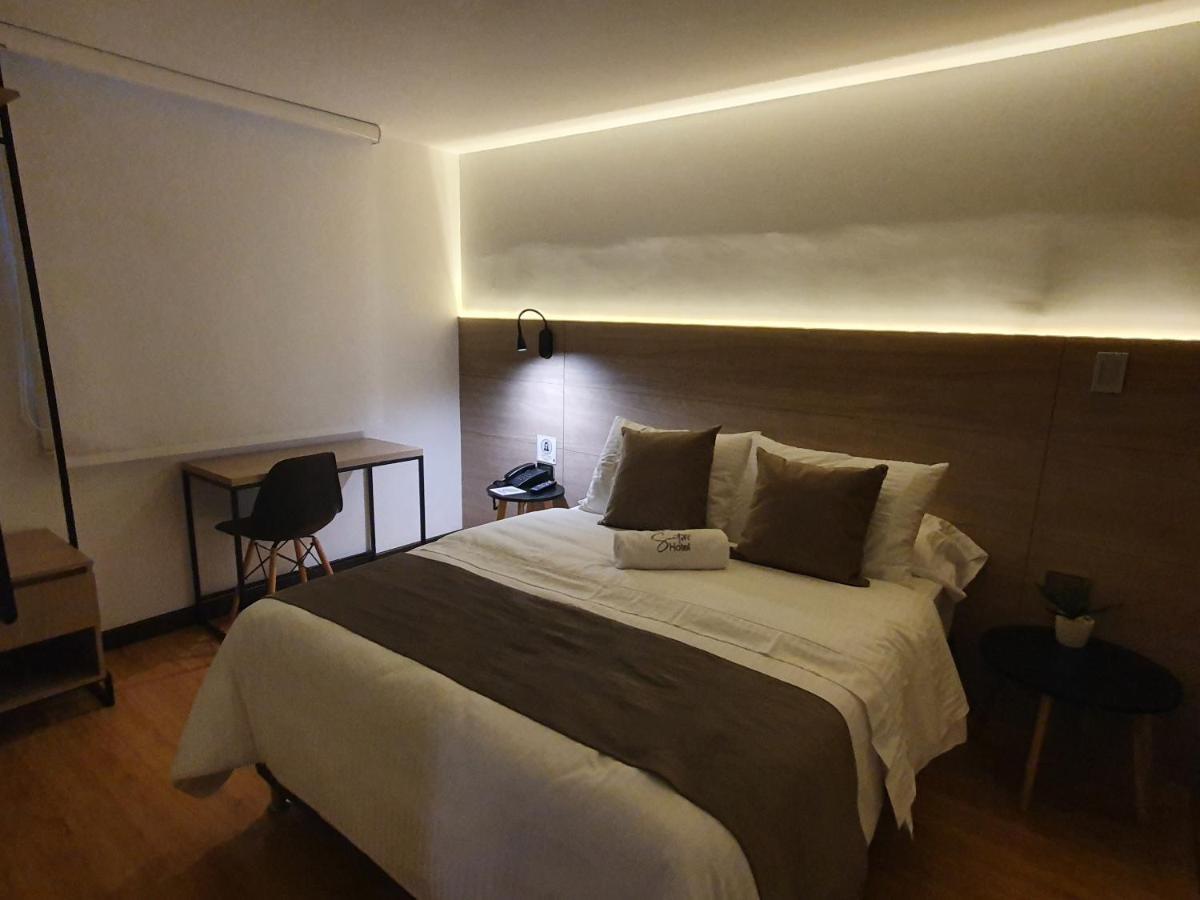 Hotel Santori *